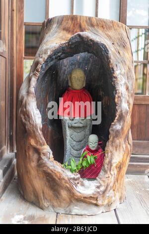 Japan, Honshu, Toyama prefecture, Toyama, Soto Chokeiji Temple of 500 jizo buddhist statues Stock Photo