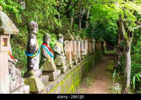 Japan, Honshu, Toyama prefecture, Toyama, Soto Chokeiji Temple of 500 jizo buddhist statues Stock Photo