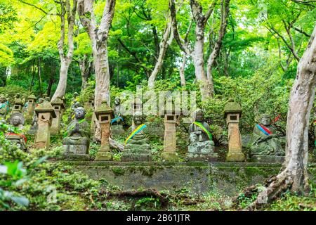 Japan, Honshu, Toyama prefecture, Toyama, Soto Chokeiji Temple of 500 jizo buddhist statues Stock Photo