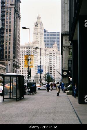 chicago-street-scene-with-the-