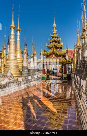 Golden stupas, Shwe Inn Thein Paya, Inle Lake, Myanmar Stock Photo