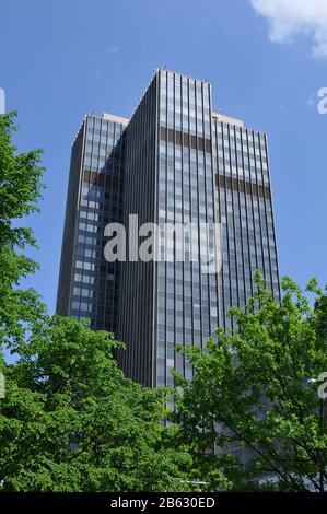 Hochhaus ´Steglitzer Kreisel´, Schlossstrasse, Steglitz, Berlin, Deutschland Stock Photo