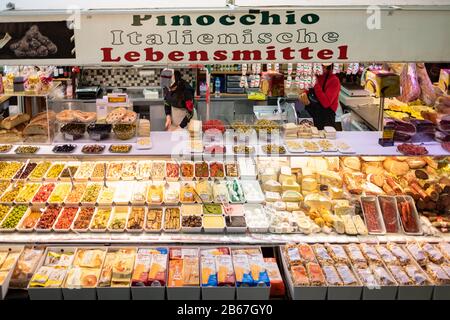 Kleinmarkthalle - Frankfurt market hall - Pinocchio Italian food stall, Frankfurt, Germany Stock Photo
