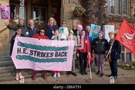University of Sheffield staff and students picketing outside Firth Court during a strike over pensions and working conditions Stock Photo