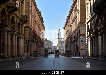 Turin, Italy. 10th Mar, 2020. TURIN, ITALY - March 10, 2020: A general view of deserted Via Roma. The Italian government puts the whole country on lockdown as Italy is battling the world's second-most deadly COVID-19 coronavirus outbreak after China. (Photo by Nicolò Campo/Sipa USA) Credit: Sipa USA/Alamy Live News Stock Photo