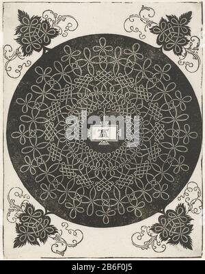 Embroidery example with rectangular shield Black disc with four bulges filled with white moresken. In the center, a rectangular shield. This print is part of a series of six ornamental prints with moresken. Manufacturer : printmaker Albrecht Dürer (listed building), designed by Leonardo da Vinci Post production: Nuremberg Date: 1507 to 1521 and / or 1575 - 1585 Physical features: woodcut material: paper Technique : woodcut dimensions: image: h 269 mm × W 209 mm Subject:  ornament geometric motifs Stock Photo