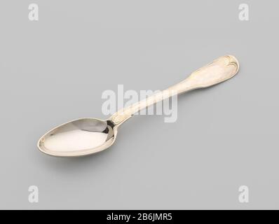 Dessertspoonful the crest Clifford, CC-1960-101-H De eivormige bak van de lepel heeft een versmald uiteinde en is aan zowel boven- als onderzijde door middel van enkel lof verbonden met de platte, gebogen steel, die zich verbreedt naar het spatelvormige uiteinde. Boven- en onderzijde van de steel worden omgeven door een dubbele filetrand, die bij het uiteinde ingezwenkt is. Op de onderzijde van de spatel van zowel de lepels als de vorken is het helmteken Clifford gegraveerd. Manufacturer : zilversmid: Roelof HelwegPlaats manufacture: Amsterdam Dating: 1806 Material: zilver  Dimensions: l 18,8 Stock Photo