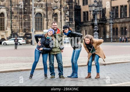 Group Picture | Group photo poses, Funny group pictures, Group picture poses
