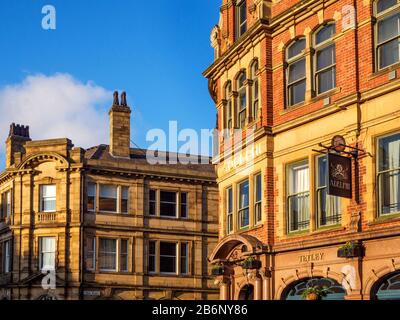 The Adelphi public house a grade II listed building on Hunslet Road and No 1 Dock Street Leeds West Yorkshire England Stock Photo