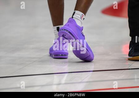 Detailed view of the LeBron 16 Low Atomic Violet worn by Sierra Canyon Trailblazers guard Bronny