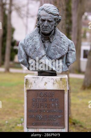 11 March 2020, Bavaria, Eichstätt: A bust of Josef Ritter von Führich, painter and graphic artist (1800-1876), stands in the court garden. Photo: Sven Hoppe/dpa Stock Photo