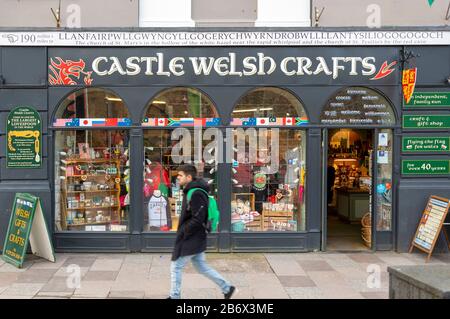 Cardiff souvenir shop hi-res stock photography and images - Alamy