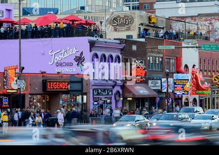 USA,Deep South, Tennessee, Nashville, Broadway *** Local Caption ***  USA, Deep South, Tennessee, Nashville, downtown, neon, club, Broadway, country m Stock Photo