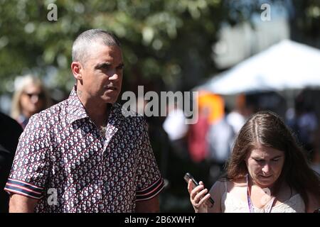 Melbourne, Australia. 12th March 2020; Formula One, Australian Grand Prix, Arrivals Day; Robbie Williams Credit: Action Plus Sports Images/Alamy Live News Stock Photo