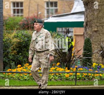 General Sir Nick Carter, Chief of the General Staff, makes a speech ...