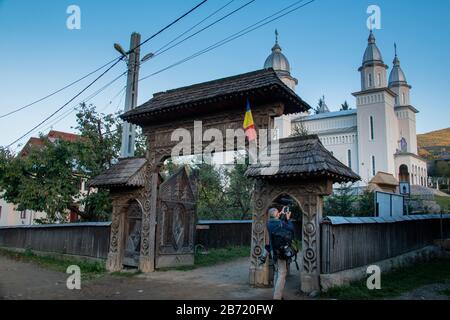 Maramures, the isolated Carpathian region of Romania. Wooden church of the Orthodox Church Cuvioasa Paraschiva, Poienile Izei, Maramures. UNESCO - Wor Stock Photo
