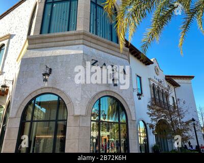 Orlando, FL/USA-2/13/20:  A Zara clothing  retail store in an outdoor mall in Orlando, FL. Stock Photo