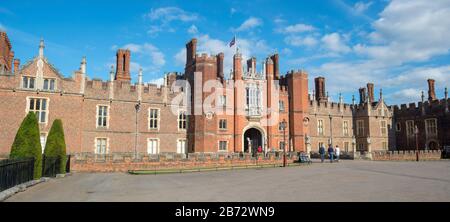 The Great Gatehouse and Western frontage of Hampton Court Palace Stock Photo