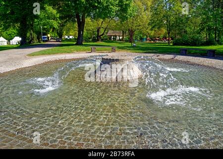 Germany, Rhineland-Palatinate, Speyer, Kipfelsau, SchUM town, fountain, cathedral garden, place of interest, tourism, building, historically, plants, Stock Photo