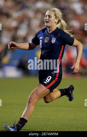 USA midfielder Lindsey Horan (9) defends against Japan during the SheBelieves Cup in an international friendly women's soccer match, Wednesday, Mar. 11, 2020, in Frisco, Texas, USA. (Photo by IOS/Espa-Images) Stock Photo