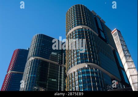 16.09.2018, Sydney, New South Wales, Australia - A view of the modern office towers of the International Towers along the pedestrian zone on Wulugul Walk in Barangaroo South on the banks of Darling Harbour. [automated translation]