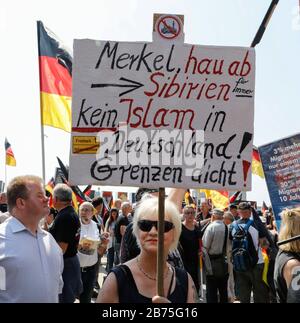 Demonstrations of the AfD in Berlin on 27 May 2018, demonstrating against the Chancellor and for the 'future of Germany'. . [automated translation] Stock Photo