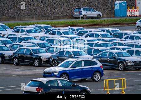 Emden, cars waiting in the port for shipment, VW plant, East Frisia, Lower Saxony, Germany Stock Photo