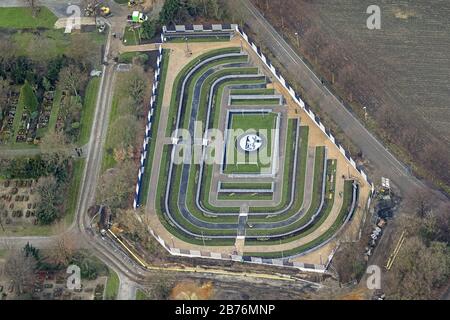 Fan Trailgraveyard of club Schalke 04 football tradition in the cemetery Beckhausen-Sutum, 05.12.2012, aerial view, Germany, North Rhine-Westphalia, Ruhr Area, Gelsenkirchen Stock Photo