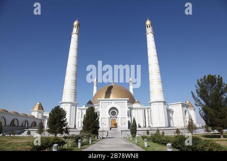 View of the Grand Mosque, Ashgabat, Turkmenistan Stock Photo