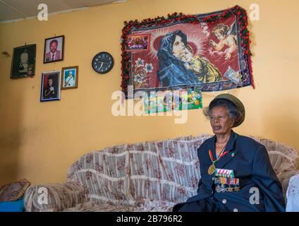 Ethiopian veteran woman from the italo-ethiopian war with a virgin mary decoration, Addis Ababa Region, Addis Ababa, Ethiopia Stock Photo