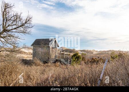 small building at Two Mile Hollow Beach, East Hampton Stock Photo