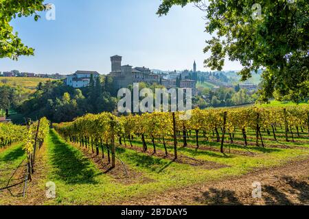 Levizzano Rangone and its vineyars in fall season. Province of Modena, Emilia Romagna, Italy. Stock Photo