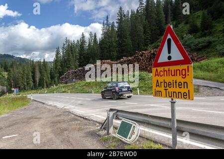 Warning sign, working in tunnel, 198 Lech-Zurs road, Austria Stock Photo