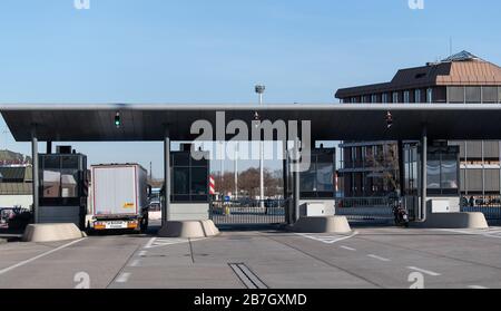 Freiburg, Germany. 16th Mar, 2020. A truck is parked at the border crossing on the A5. From 8 a.m. on, travel between Germany and Switzerland is to be heavily checked because of the corona virus. Credit: Patrick Seeger/dpa/Alamy Live News Stock Photo