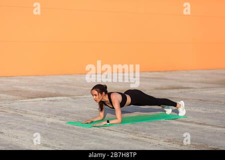 Yoga High To Low Plank - The Proper Push Up