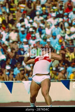 Al Feuerbach (USA) competing in the shot put in the 1981 Stock Photo