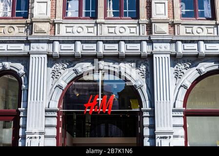 Amsterdam Netherlands September 7 2018 Facade of a H M