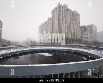 The view of the very first snow of year of rat covering the city, Beijing, China, 2 February 2020. *** Local Caption *** fachaoshi Stock Photo