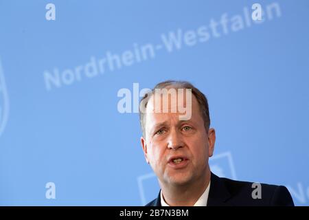 Duesseldorf, Germany. 17th Mar, 2020. Joachim Stamp (FDP), Deputy Prime Minister of North Rhine-Westphalia and Minister for Children, Family, Refugees and Integration, answers journalists' questions. Credit: Federico Gambarini/dpa/Alamy Live News Stock Photo