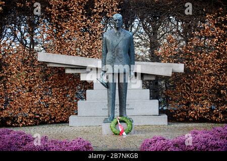 Copenhagen, Denmark’s capital, Monument of Danish King Frederik 9th (IX) dressed in the uniform of an admiral statue on the harbour Stock Photo