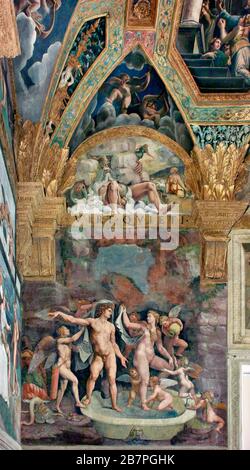 Venus and Mars in the 'Chamber of Cupid and Psyche'. Fresco by Giulio Romano and helpers (16th century) inside Palazzo Te, Mantua, Lombardy, Italy. Stock Photo