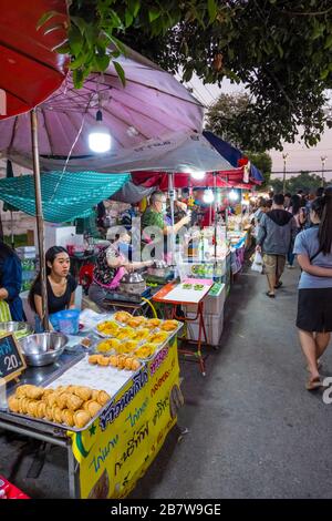 Walking Street Saturday Night Market Phitsanulok Thailand Stock Photo Alamy