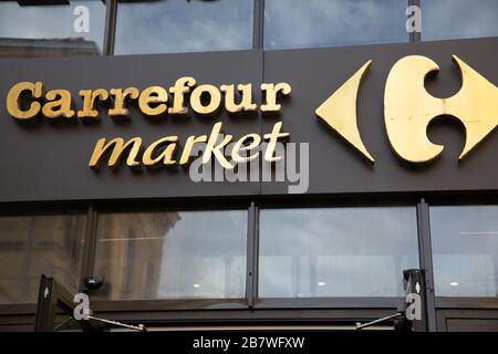 Bordeaux , Aquitaine / France - 11 30 2019 : Carrefour market logo sign city store entrance shop in town Stock Photo