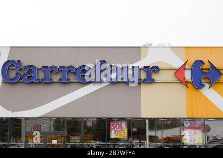 Bordeaux , Aquitaine / France - 01 22 2020 : Carrefour french shop supermarket sign logo store hypermarket Stock Photo