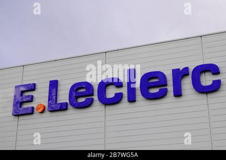 Bordeaux , Aquitaine / France - 01 22 2020 : E.leclerc supermarket sign logo store on shop wall outdoor Stock Photo