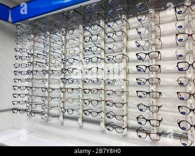 Orlando, FL/USA-3/7/20: The optical department with rows of glasses at a Sams  Club in Orlando, Florida Stock Photo - Alamy