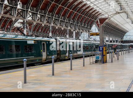 GWR (Great Western Railway) train at Paddington Station, a railway terminus and London Underground complex on Praed St in Paddington, London Stock Photo