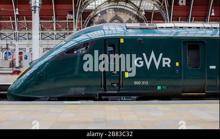 GWR (Great Western Railway) train at Paddington Station, a railway terminus and London Underground complex on Praed St in Paddington, London Stock Photo