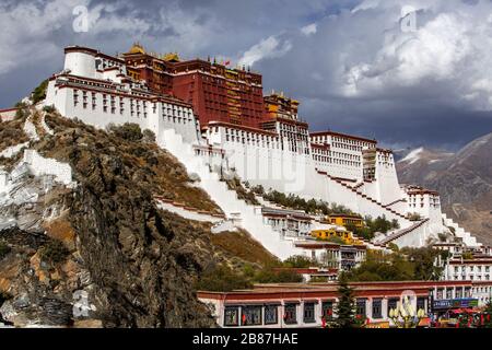 Potala Palace, Lhasa, Tibet Stock Photo