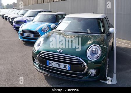 Bordeaux , Aquitaine / France - 10 28 2019 : Mini car dealership used cars second hand for sale Stock Photo